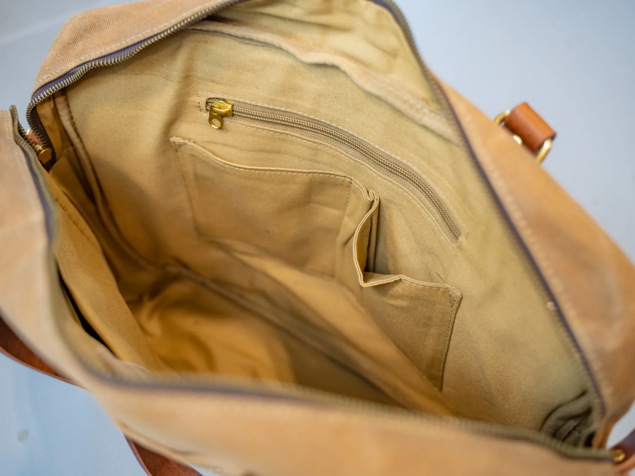 Waxed Canvas Briefcase Randy - Black - Image 6