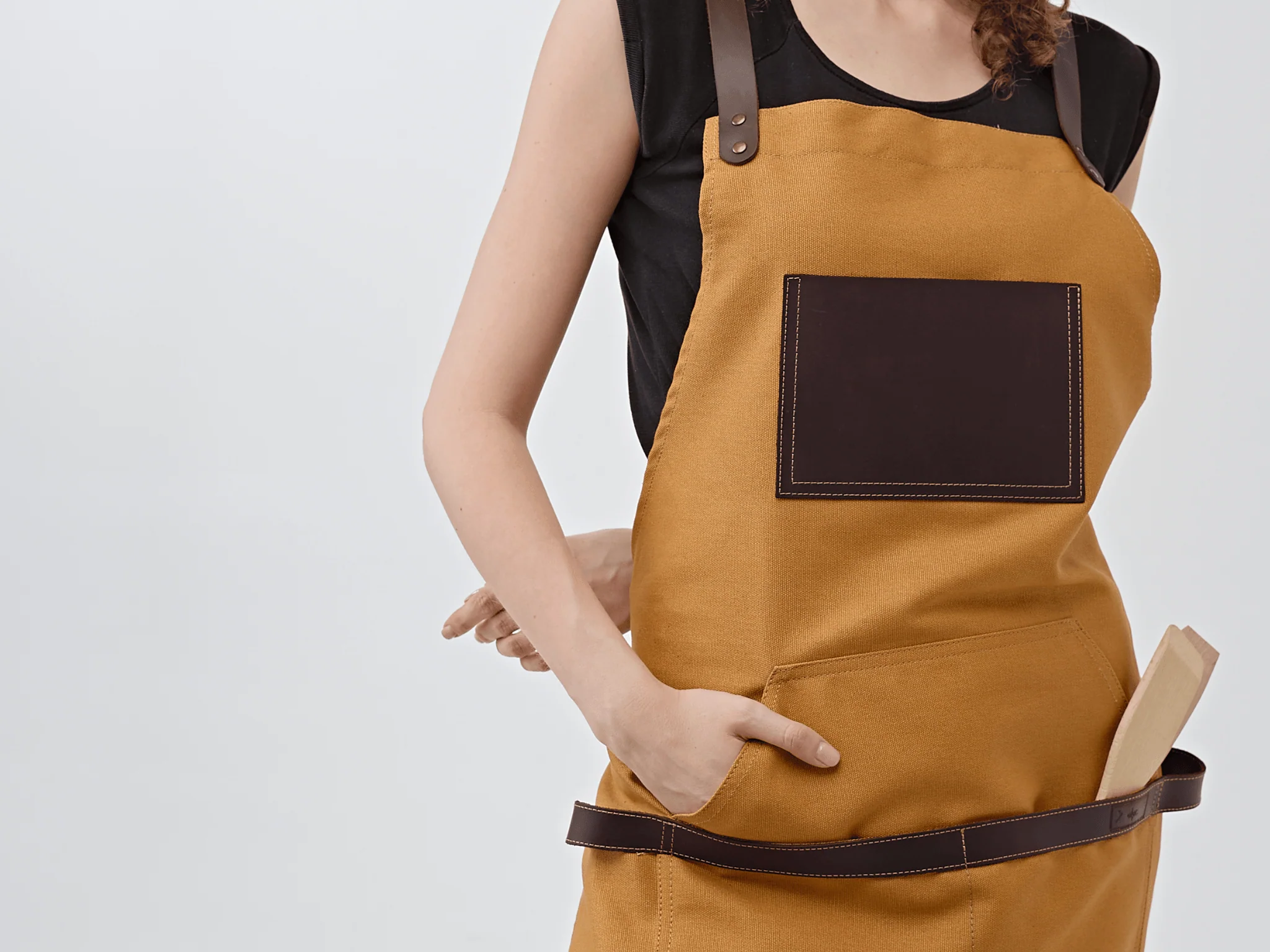 Custom Cross-Back Apron of Canvas - Amber