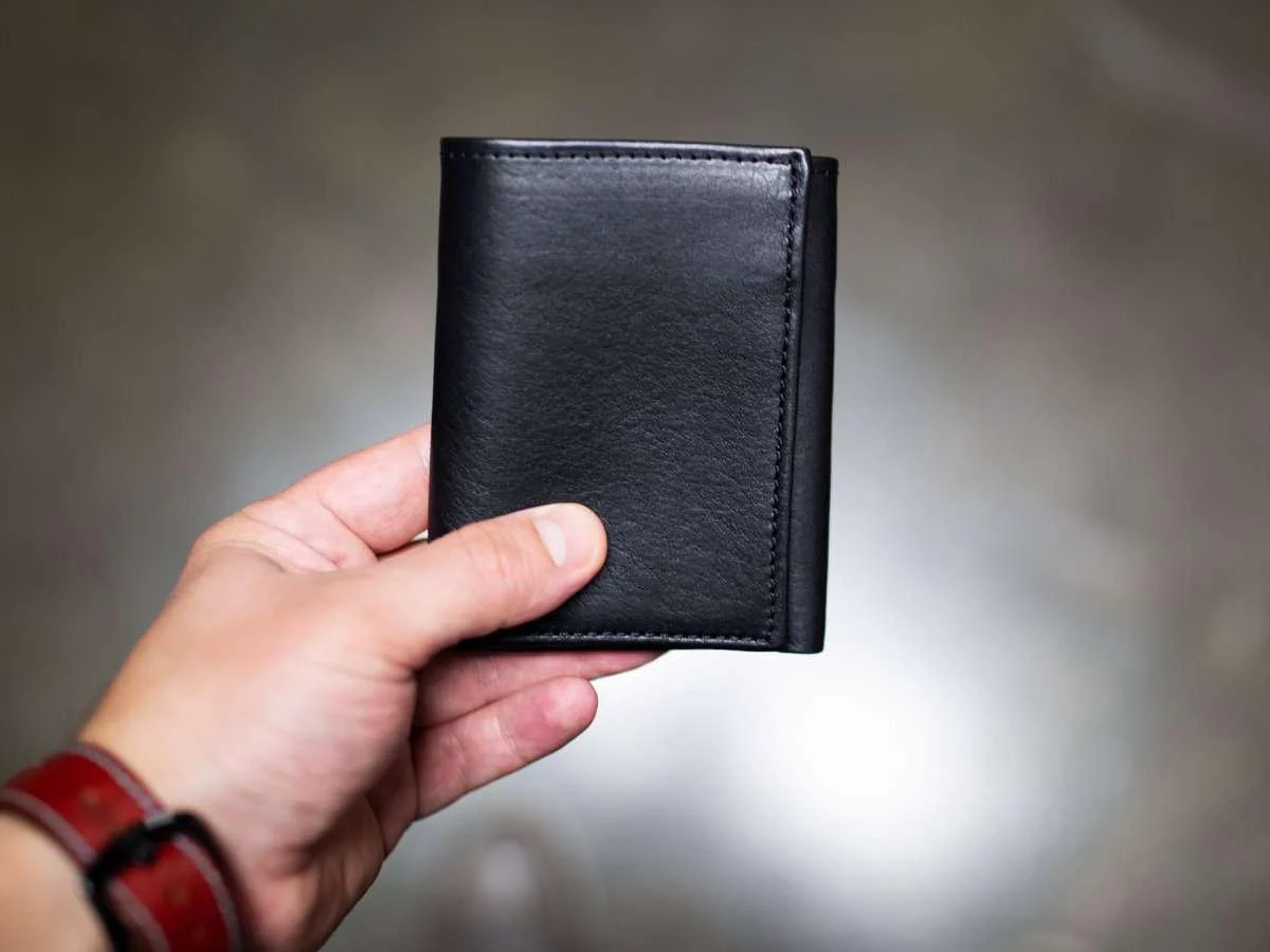 Leather Trifold Wallet - Black