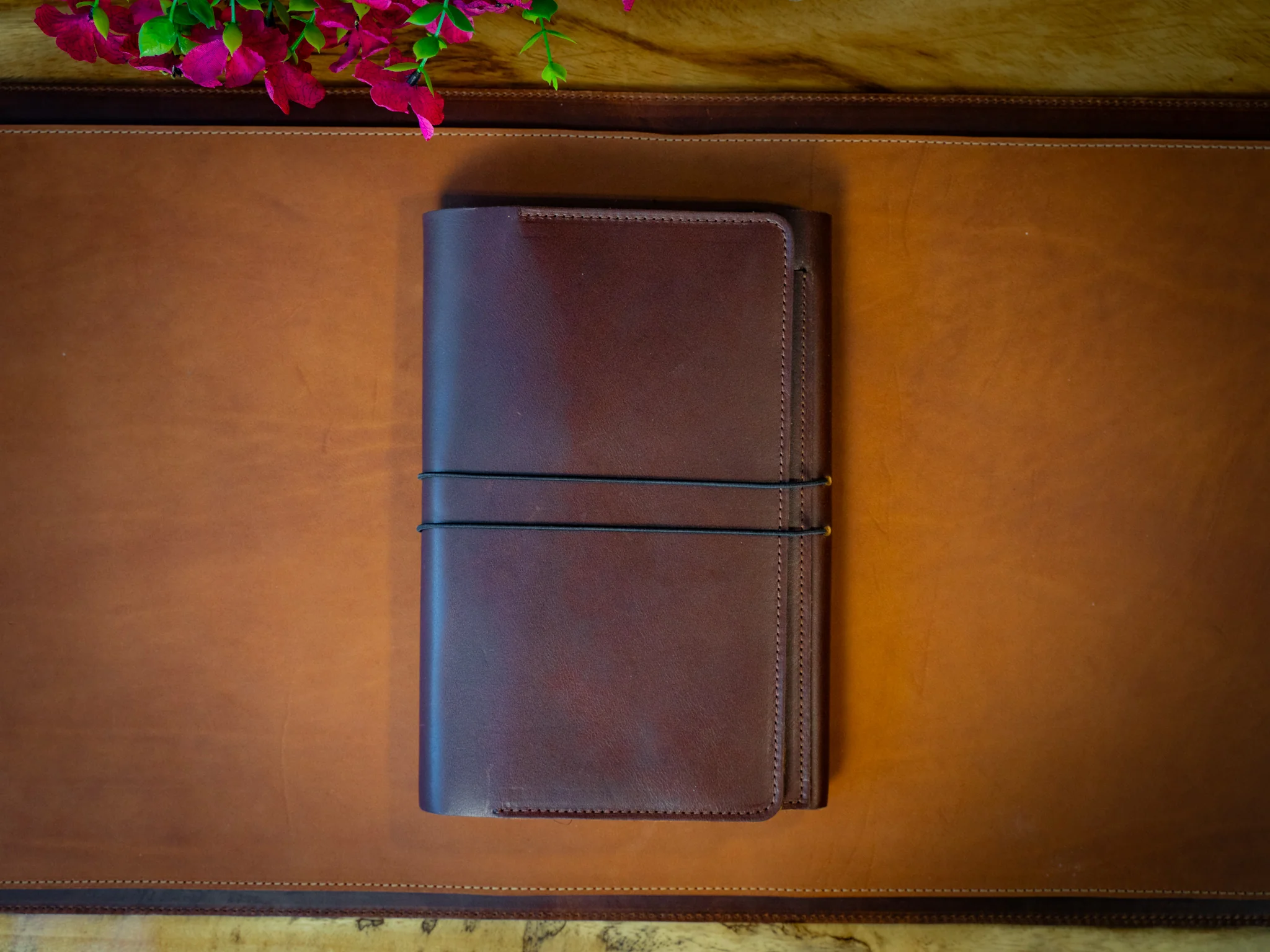 Milwaukee Leather Padfolio Pro - Chestnut - Image 2